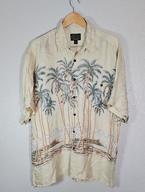 Hawaiian Reserve Collection 100% Silk Shirt.